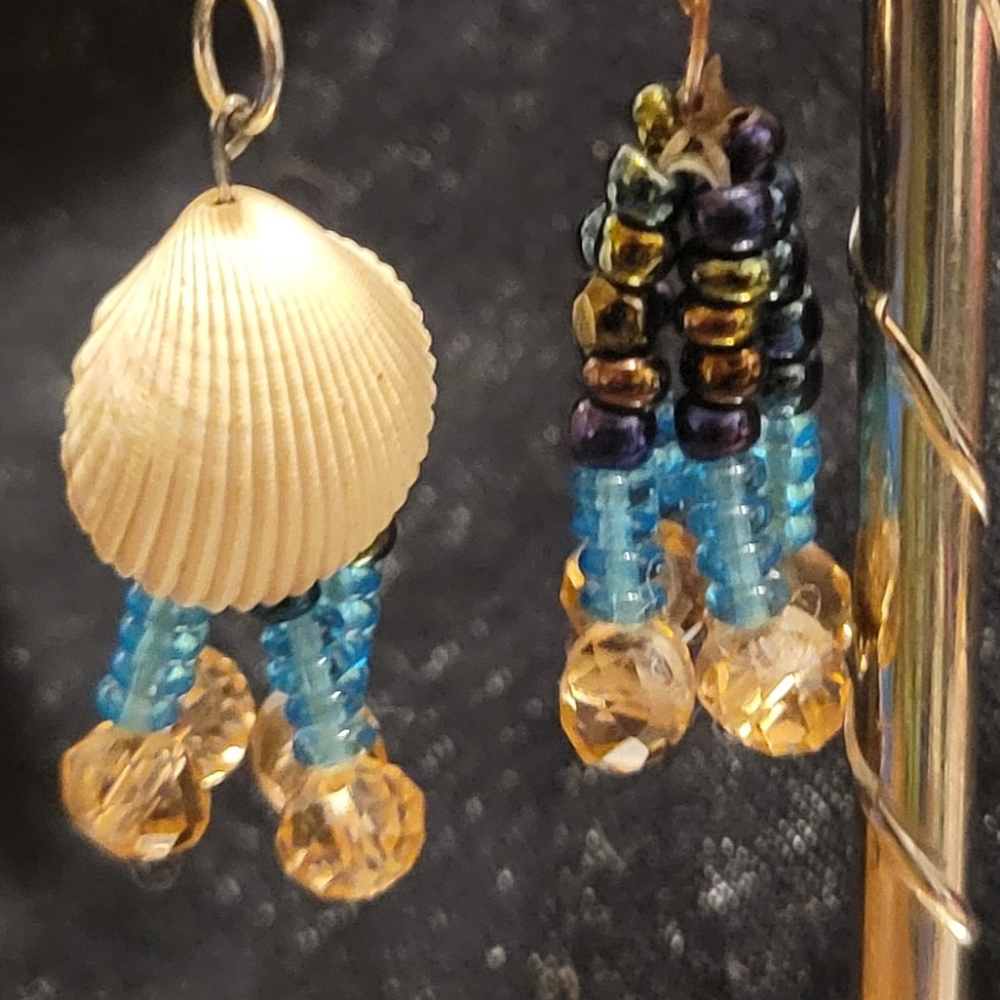 Hand Crafted Set of SeaShell Ocean Theme Beaded Earrings